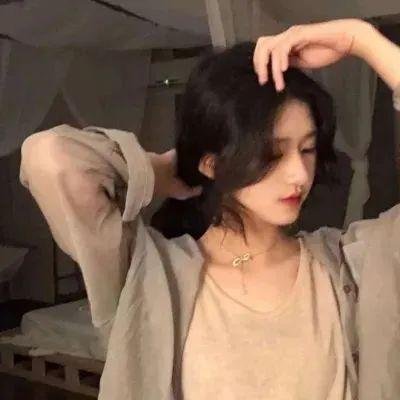 滑板女孩